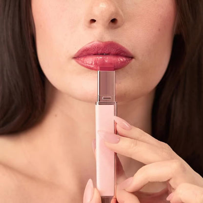 Hydrating Lip Plumping Glossy Lip Balm